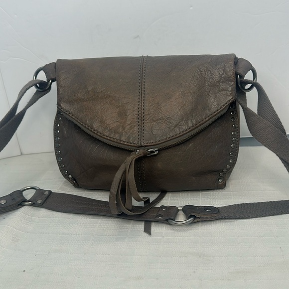 The Sak  Silverlake Messenger Bag - Picture 1 of 9